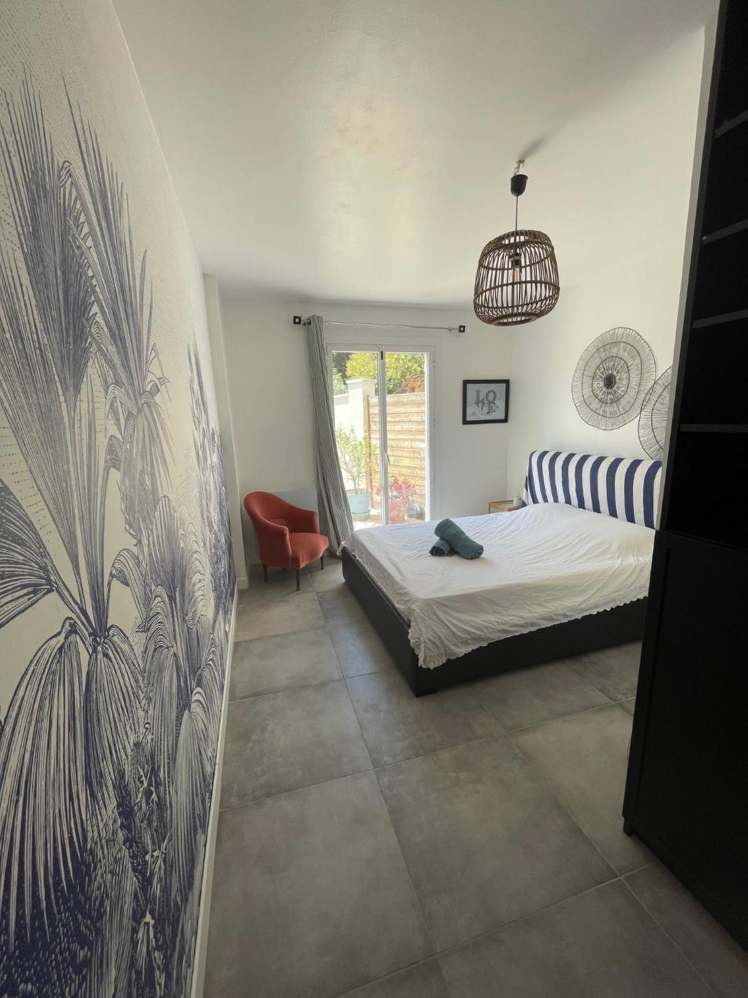 Azur Appart 4 Pers - Parking - Terrasse - 10Min Du Centre 카시스 외부 사진