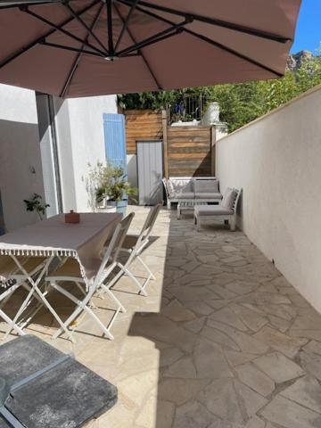 Azur Appart 4 Pers - Parking - Terrasse - 10Min Du Centre 카시스 외부 사진